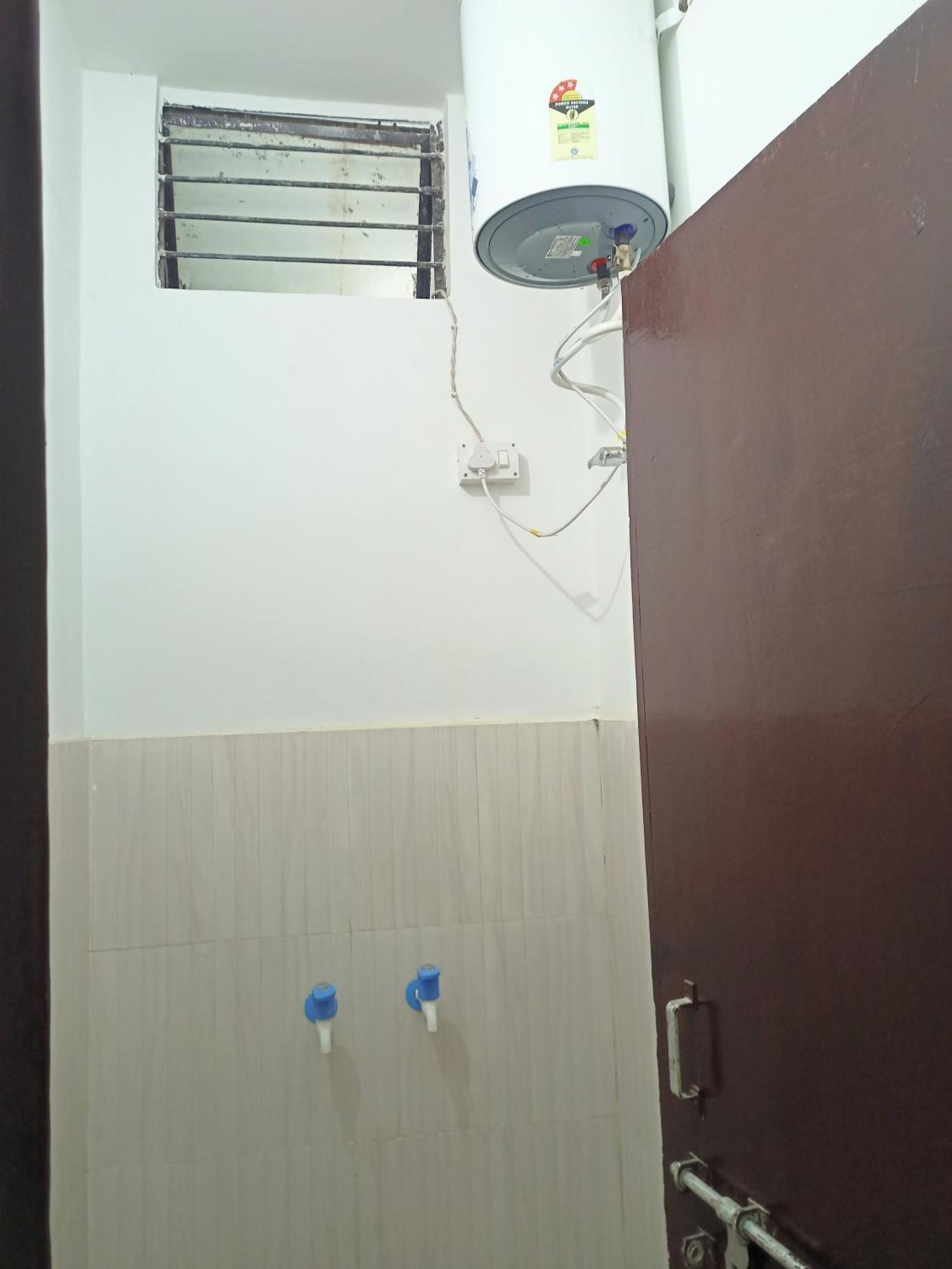 Girija Shail Bhavan Ayodhya Extérieur photo