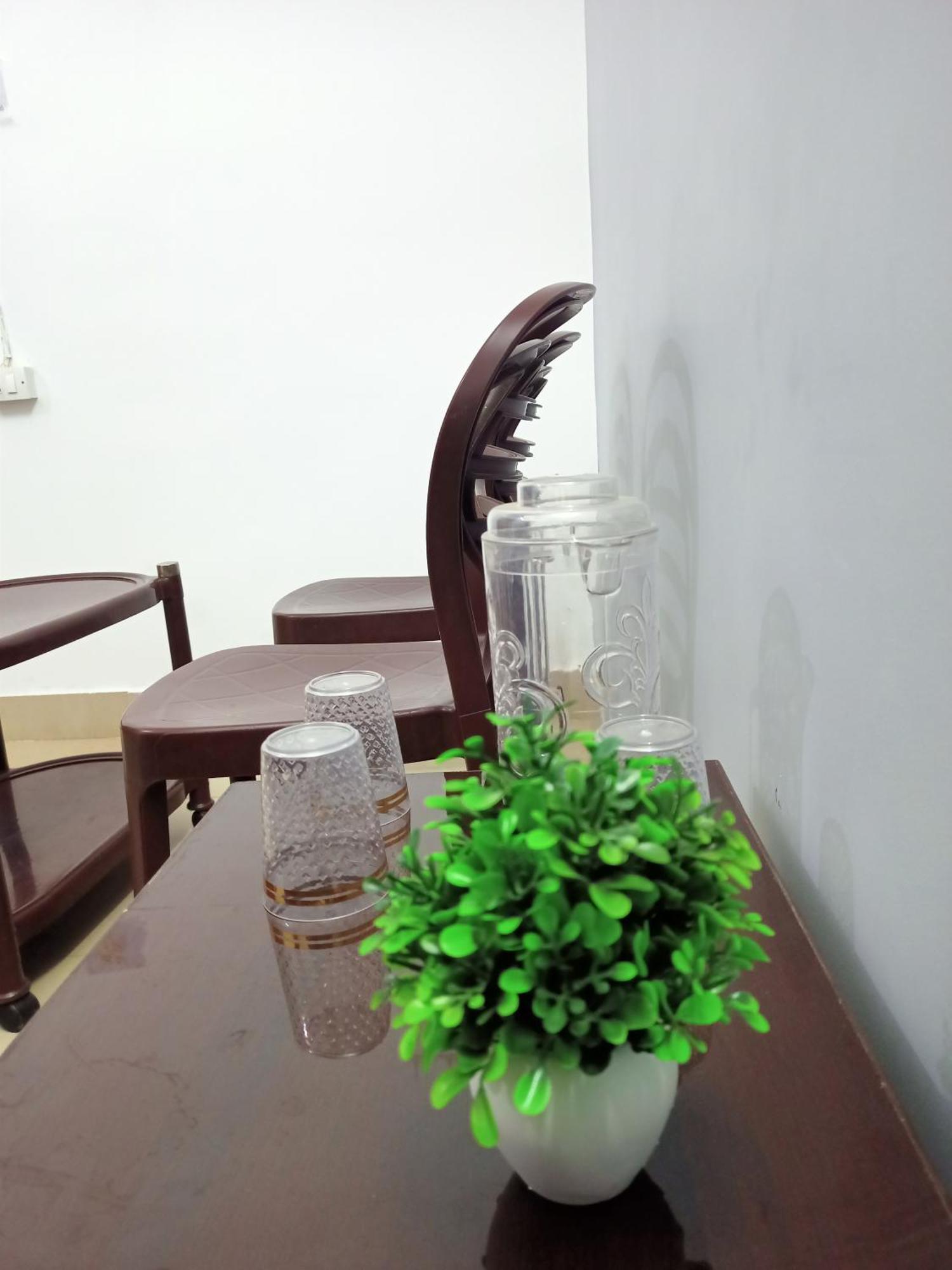 Girija Shail Bhavan Ayodhya Extérieur photo